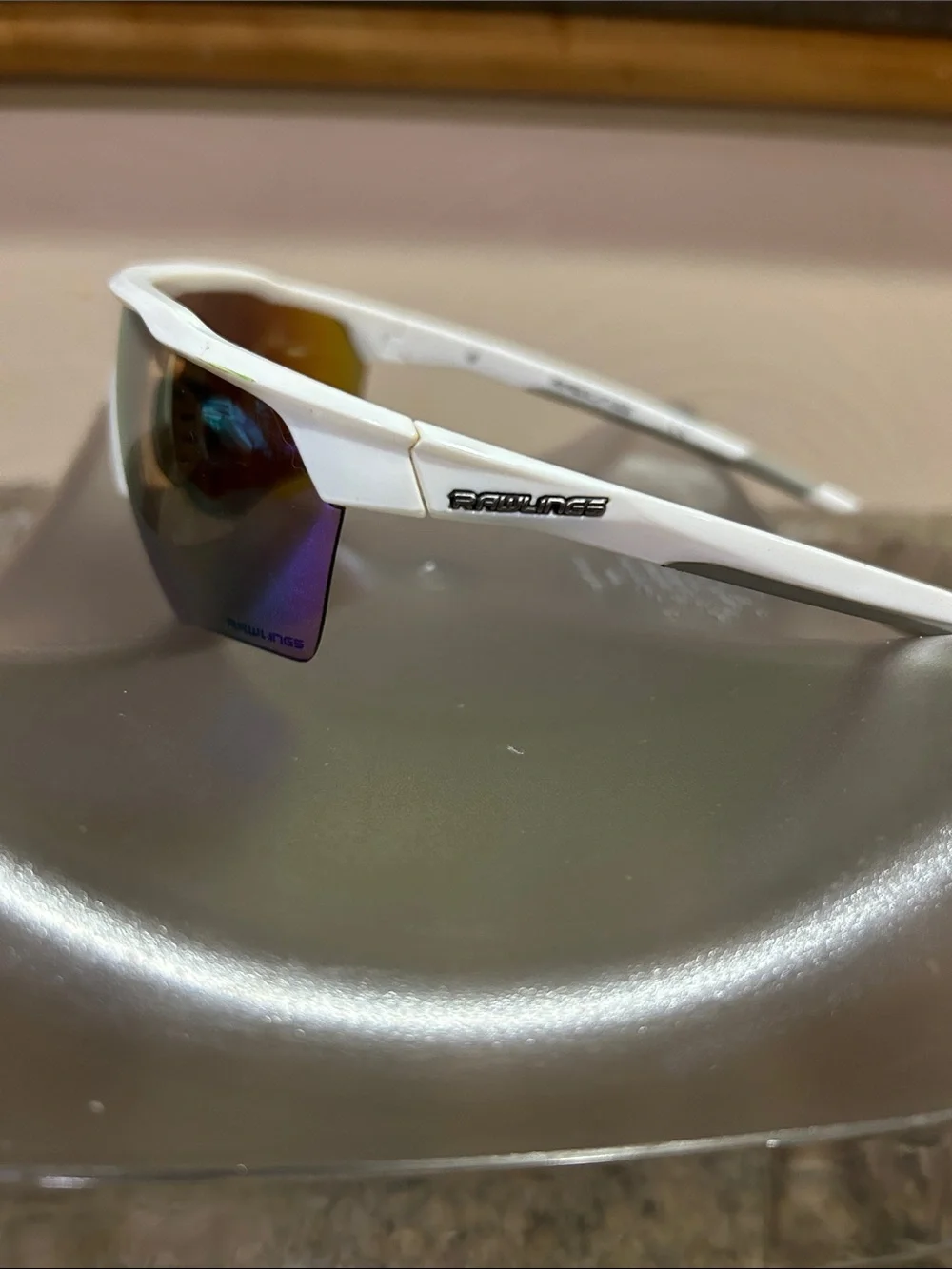Rawlings White Frame Sports Sunglasses w/iridescent Yellow-Green Lens  Used